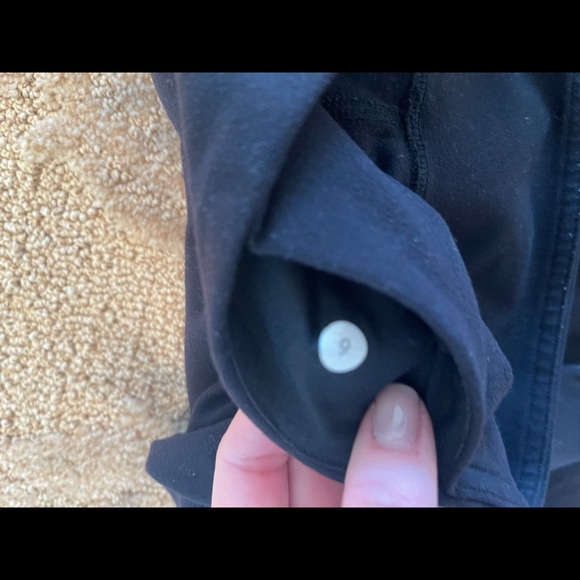 Lululemon Wunder Under Leggings - Picture 7 of 8